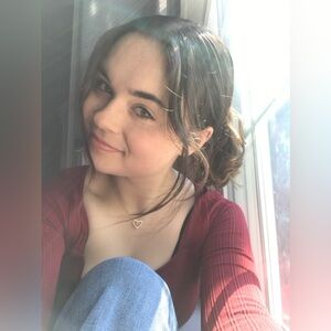 Meet your Posher, Cierra